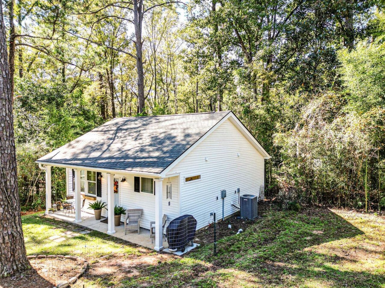 110 Carroll Court Photo 33