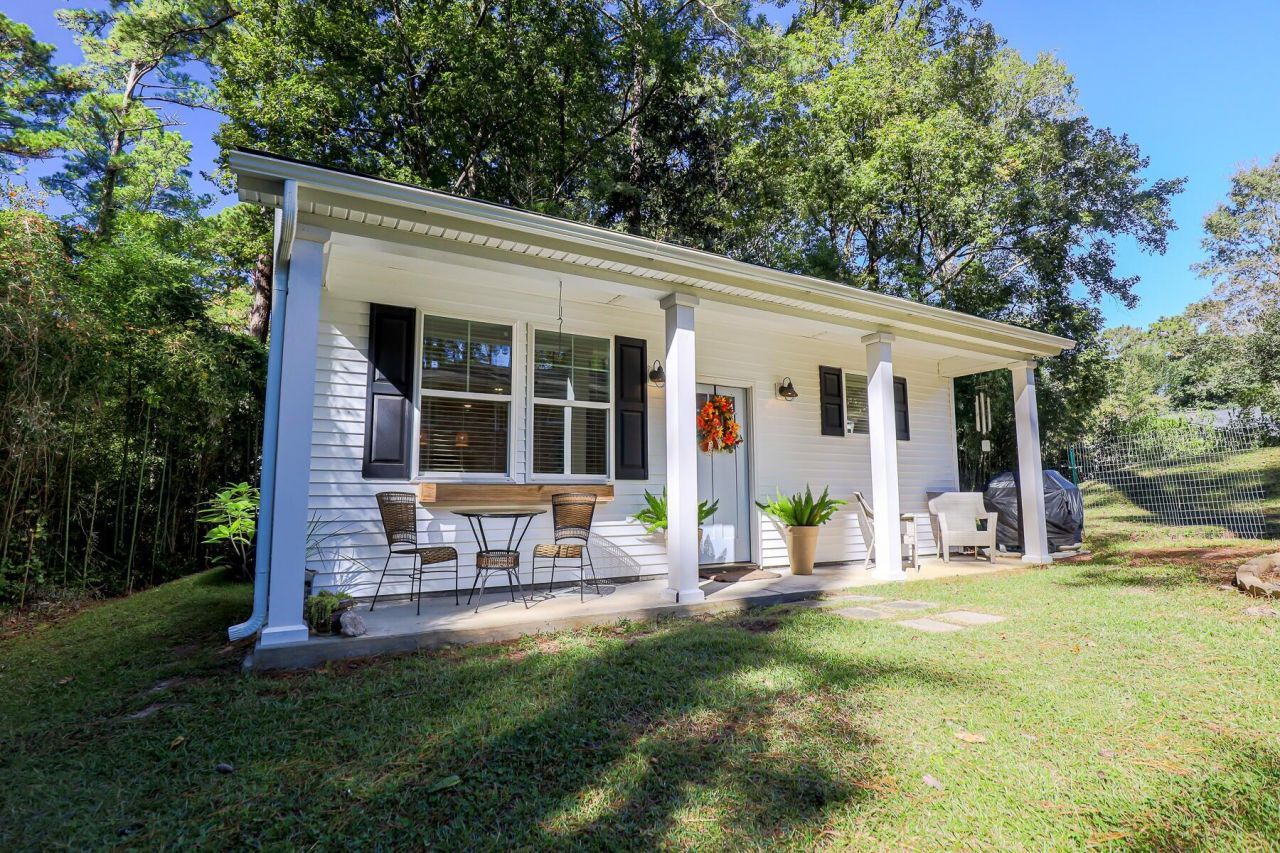 110 Carroll Court Photo 35