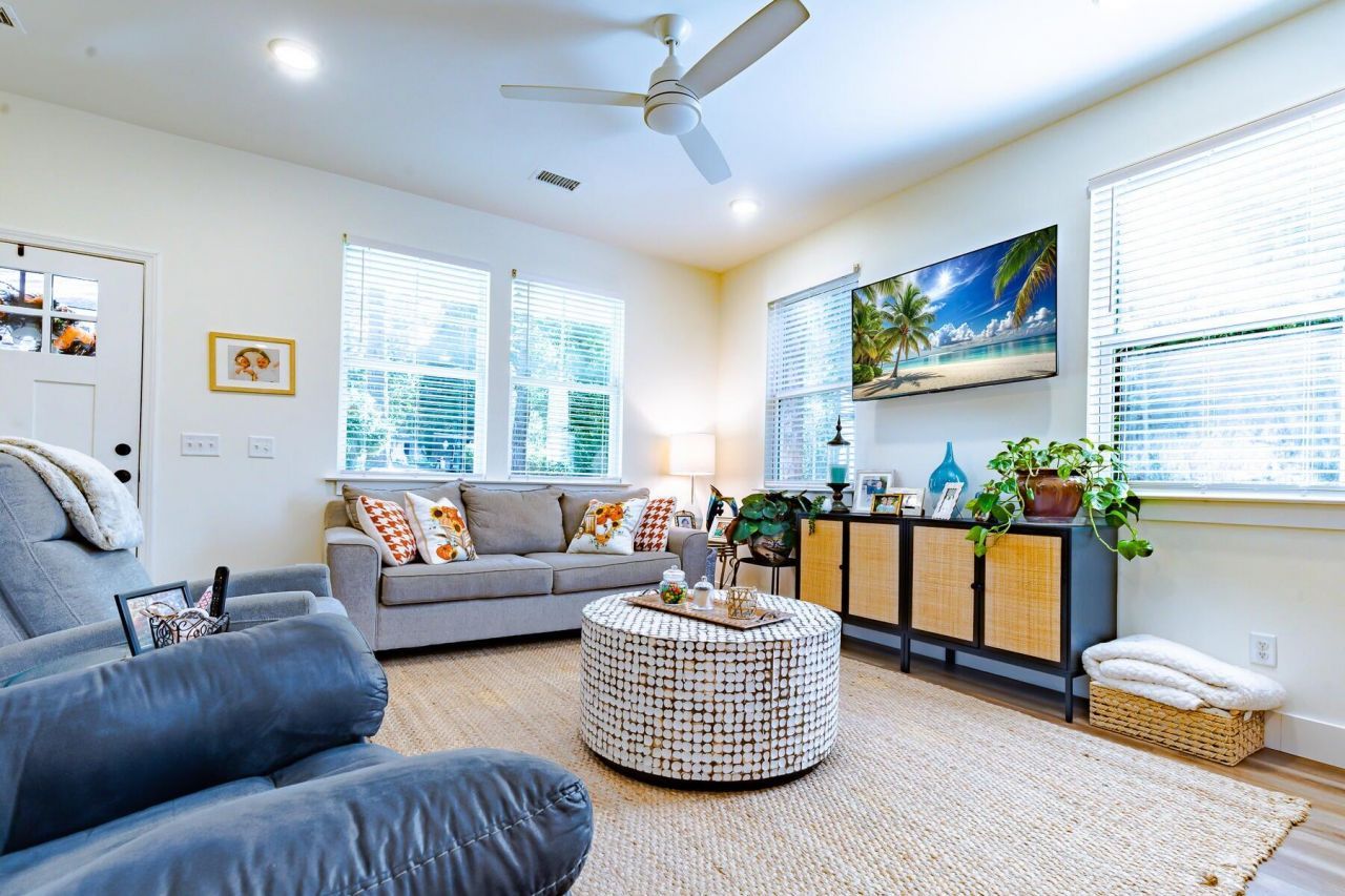 110 Carroll Court Photo 38