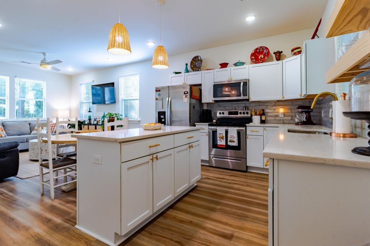 110 Carroll Court Photo 40