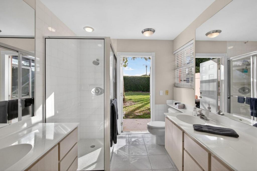 4238 Royal Oak Drive, Palm Beach Gardens, FL 33410 Photo