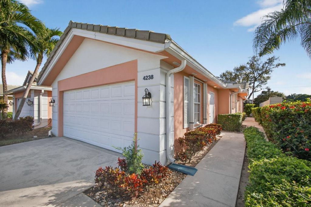 4238 Royal Oak Drive, Palm Beach Gardens, FL 33410 Photo