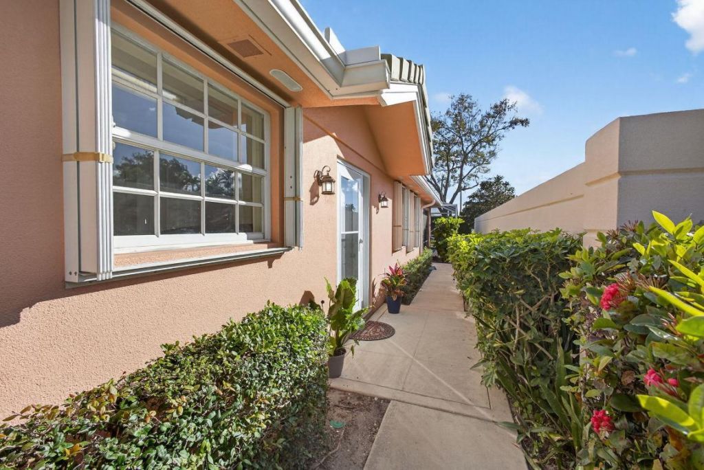 4238 Royal Oak Drive, Palm Beach Gardens, FL 33410 Photo