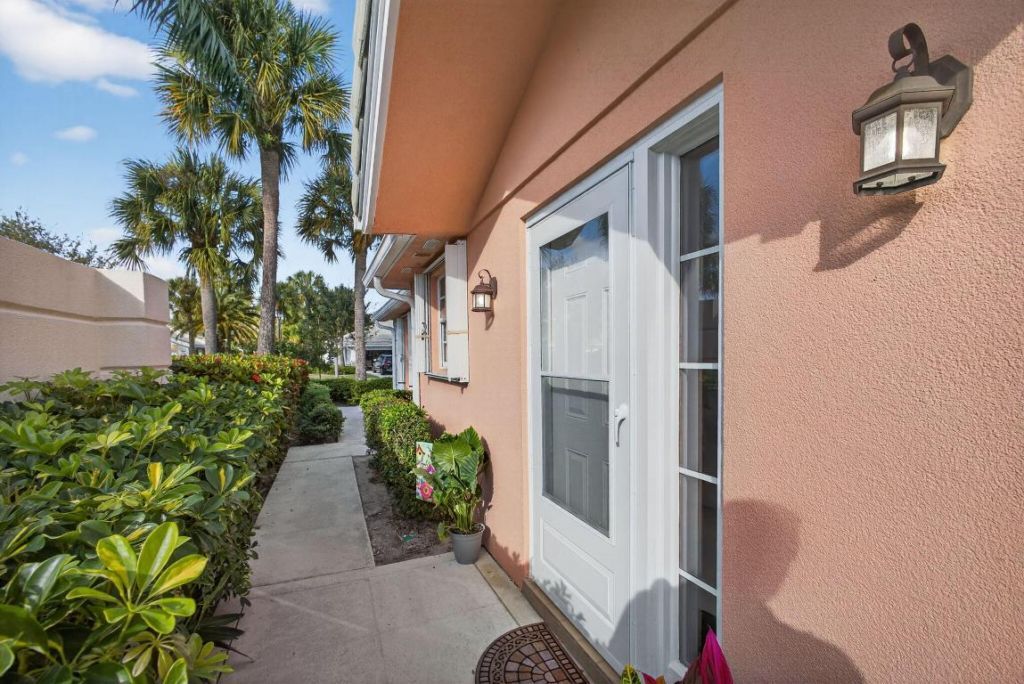 4238 Royal Oak Drive, Palm Beach Gardens, FL 33410 Photo