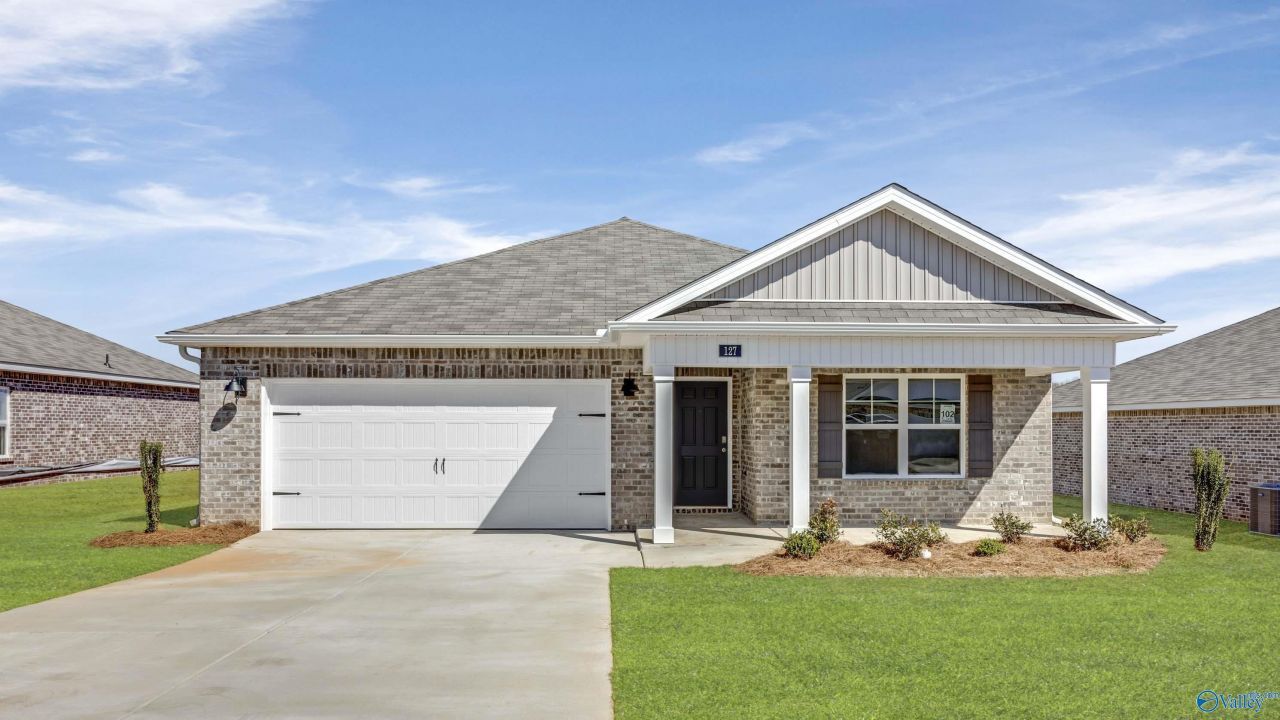 127 Wellspring Road, Huntsville, AL 35810 Main Photo