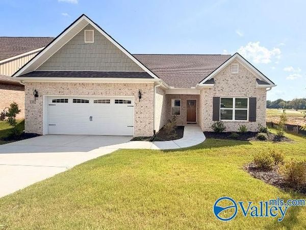 1302 Vermilion Circle, Huntsville, AL 35803