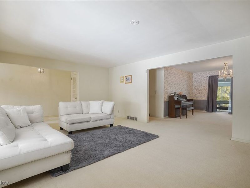 1123 Courtleigh Drive, Akron, OH 44313 Photo 15