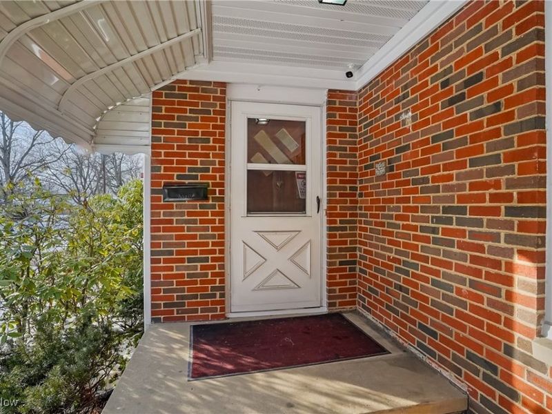 1123 Courtleigh Drive, Akron, OH 44313 Photo 2