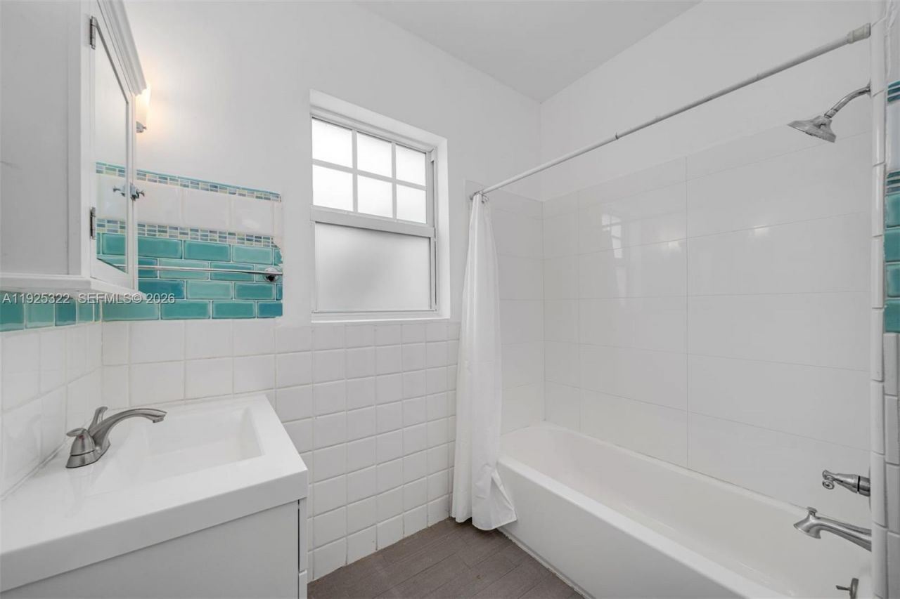 828 NW 9th Ave, Miami, FL 33136 Photo