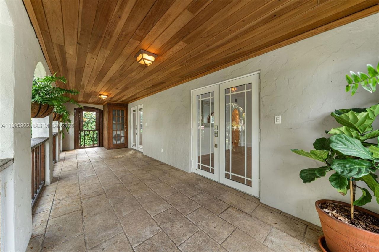 828 NW 9th Ave, Miami, FL 33136 Photo