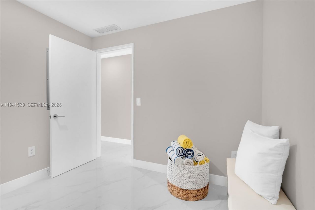 700 NE 24th St, Unit 4501, Miami, FL 33137 Photo