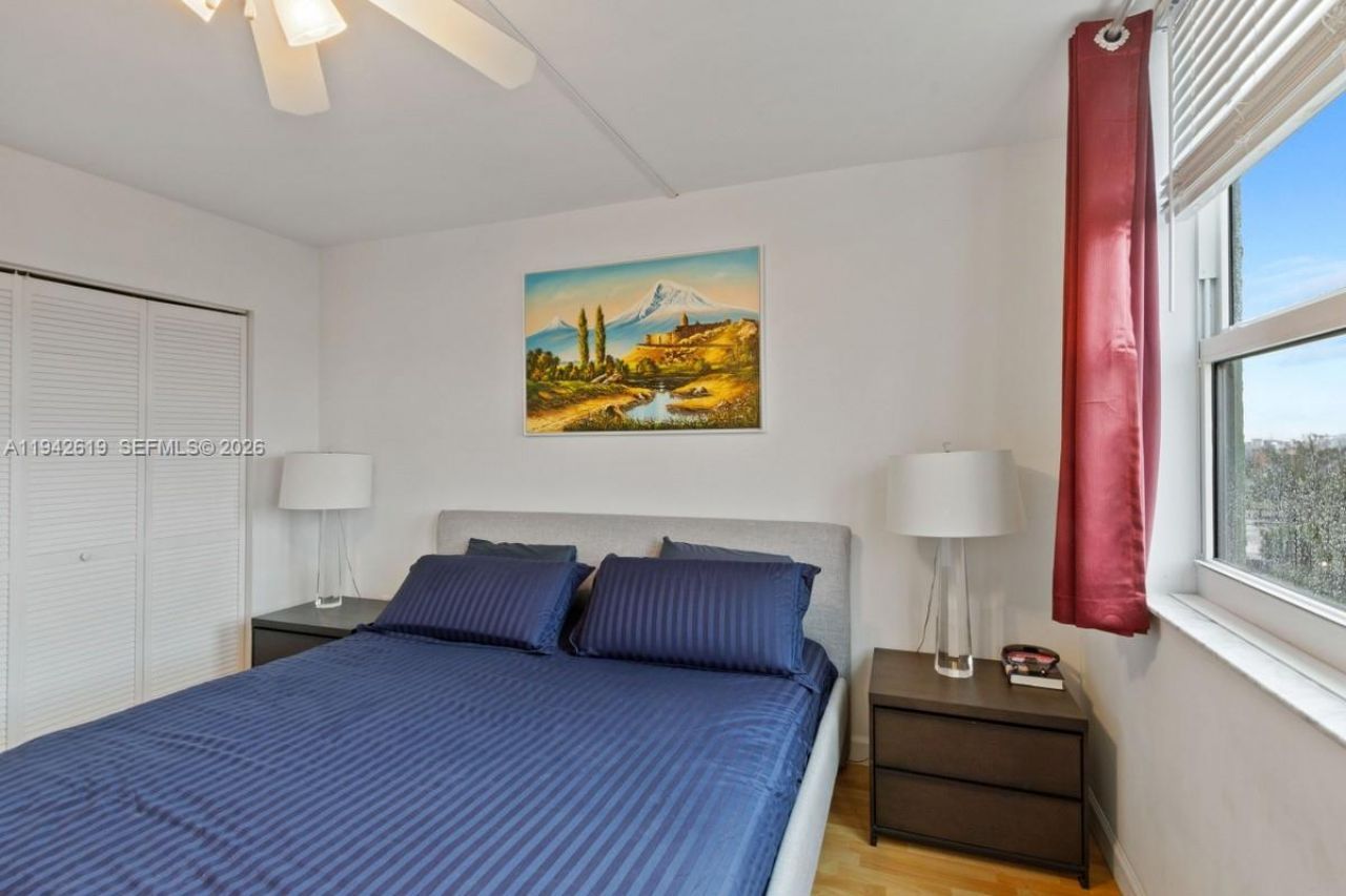 90 Alton Rd , Unit 807, Miami Beach, FL 33139 Photo