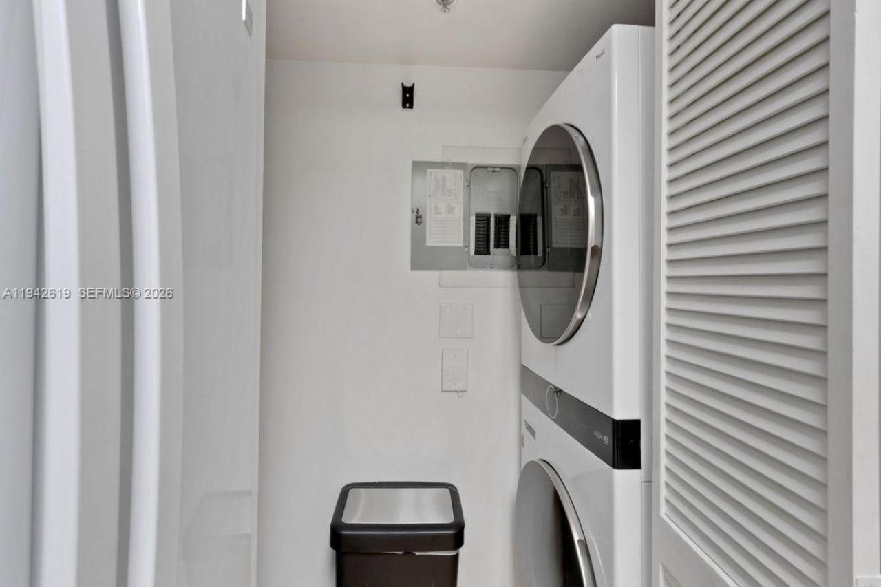 90 Alton Rd , Unit 807, Miami Beach, FL 33139 Photo