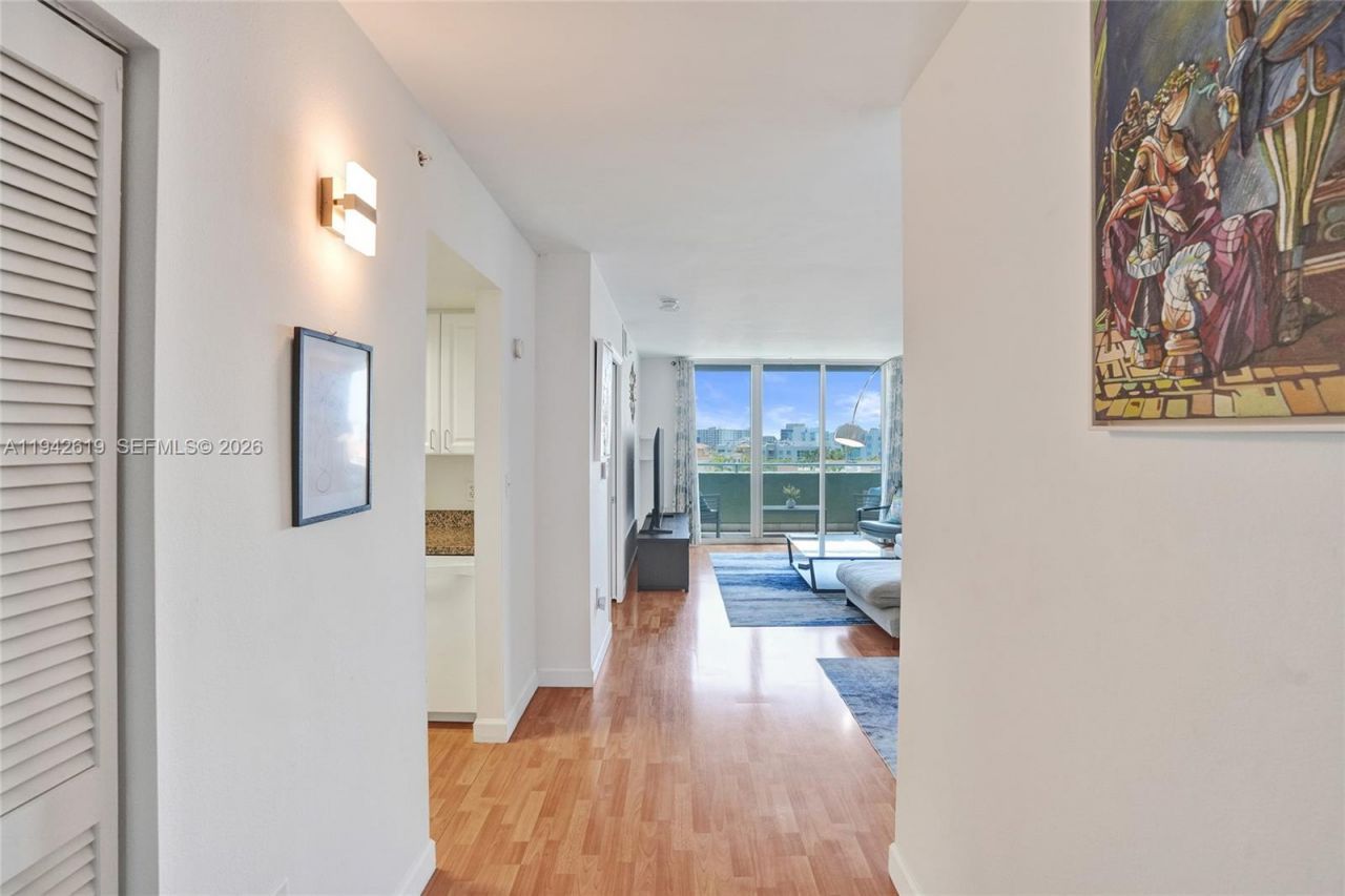 90 Alton Rd, Unit 807, Miami Beach, FL 33139 Photo