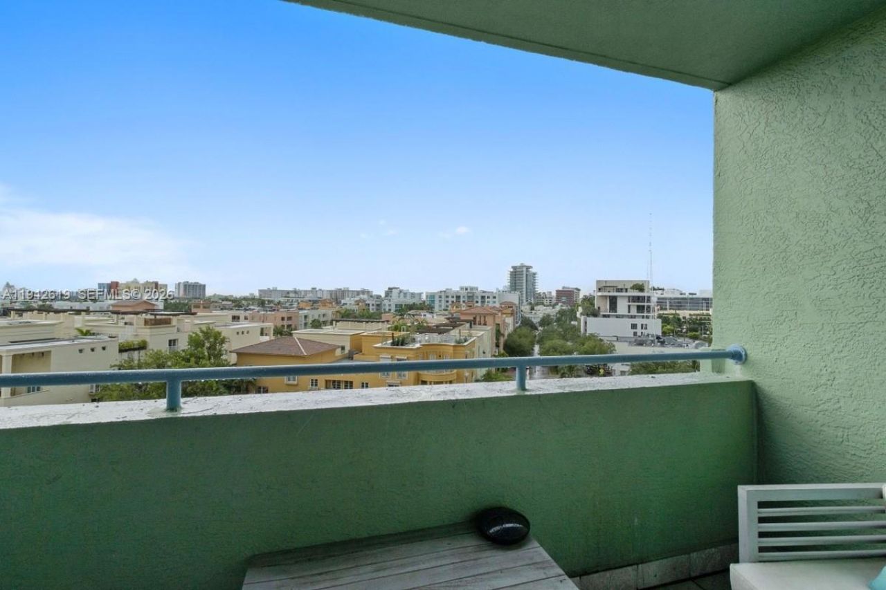 90 Alton Rd , Unit 807, Miami Beach, FL 33139 Photo