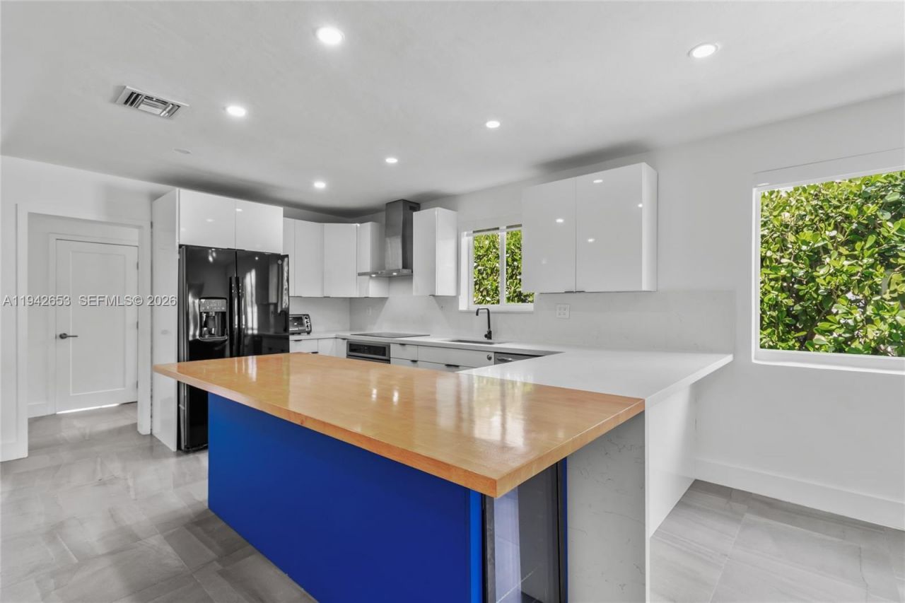 3855 SW 1st St , Unit ., Miami, FL 33134 Photo