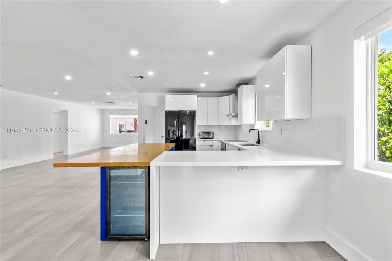 3855 SW 1st St , Unit ., Miami, FL 33134 Photo