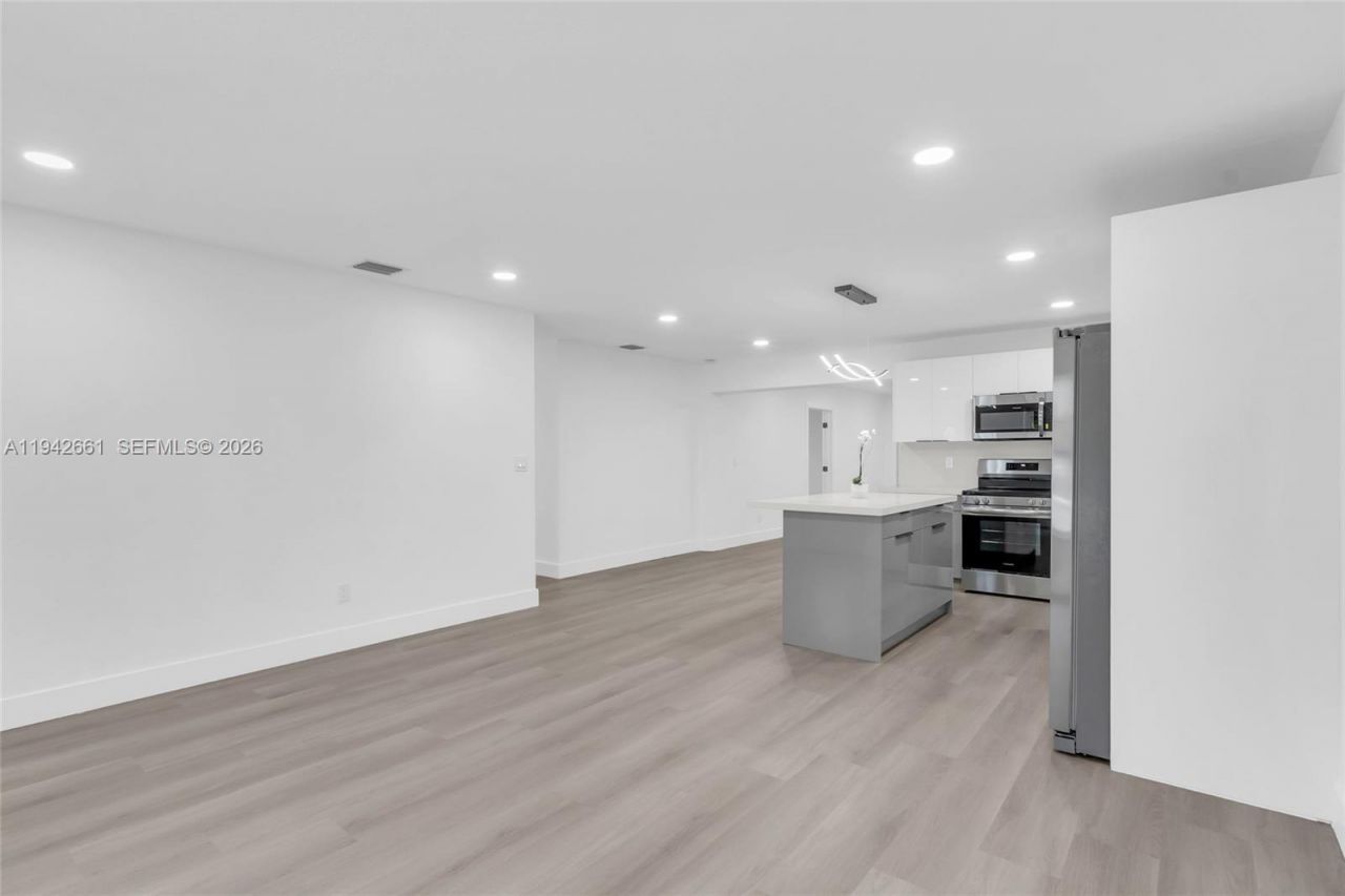 17130 NW 51st Pl, Miami Gardens, FL 33055 Photo