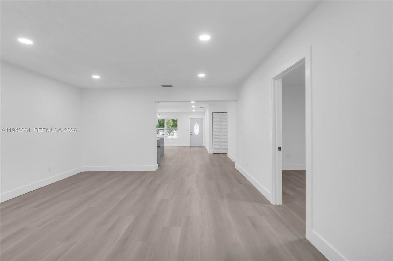 17130 NW 51st Pl, Miami Gardens, FL 33055 Photo