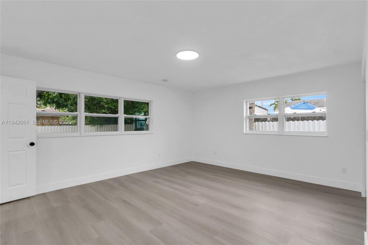 17130 NW 51st Pl, Miami Gardens, FL 33055 Photo