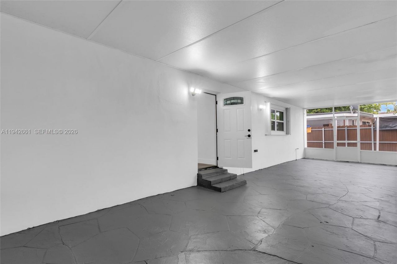 17130 NW 51st Pl, Miami Gardens, FL 33055 Photo