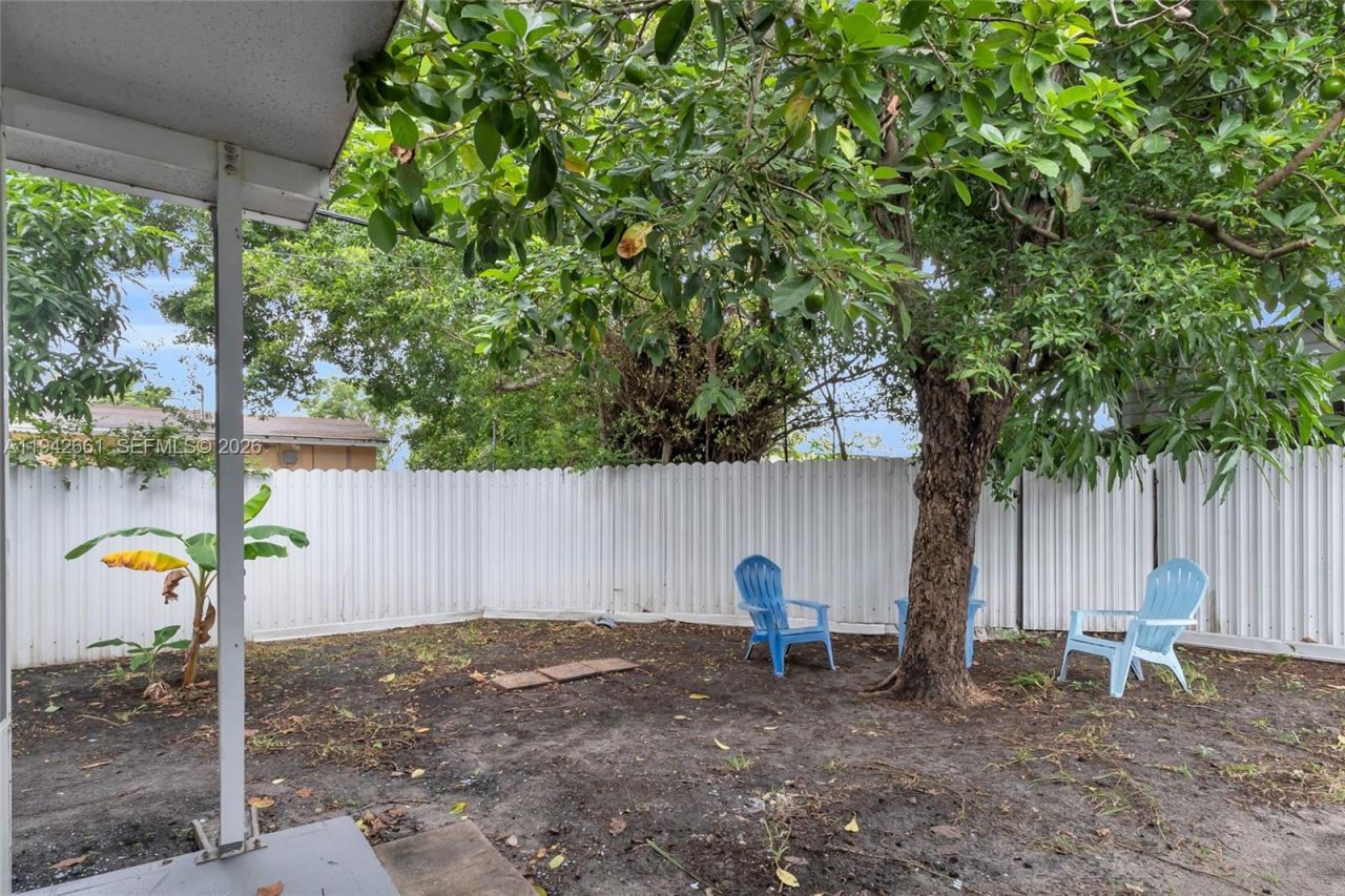 17130 NW 51st Pl, Miami Gardens, FL 33055 Photo