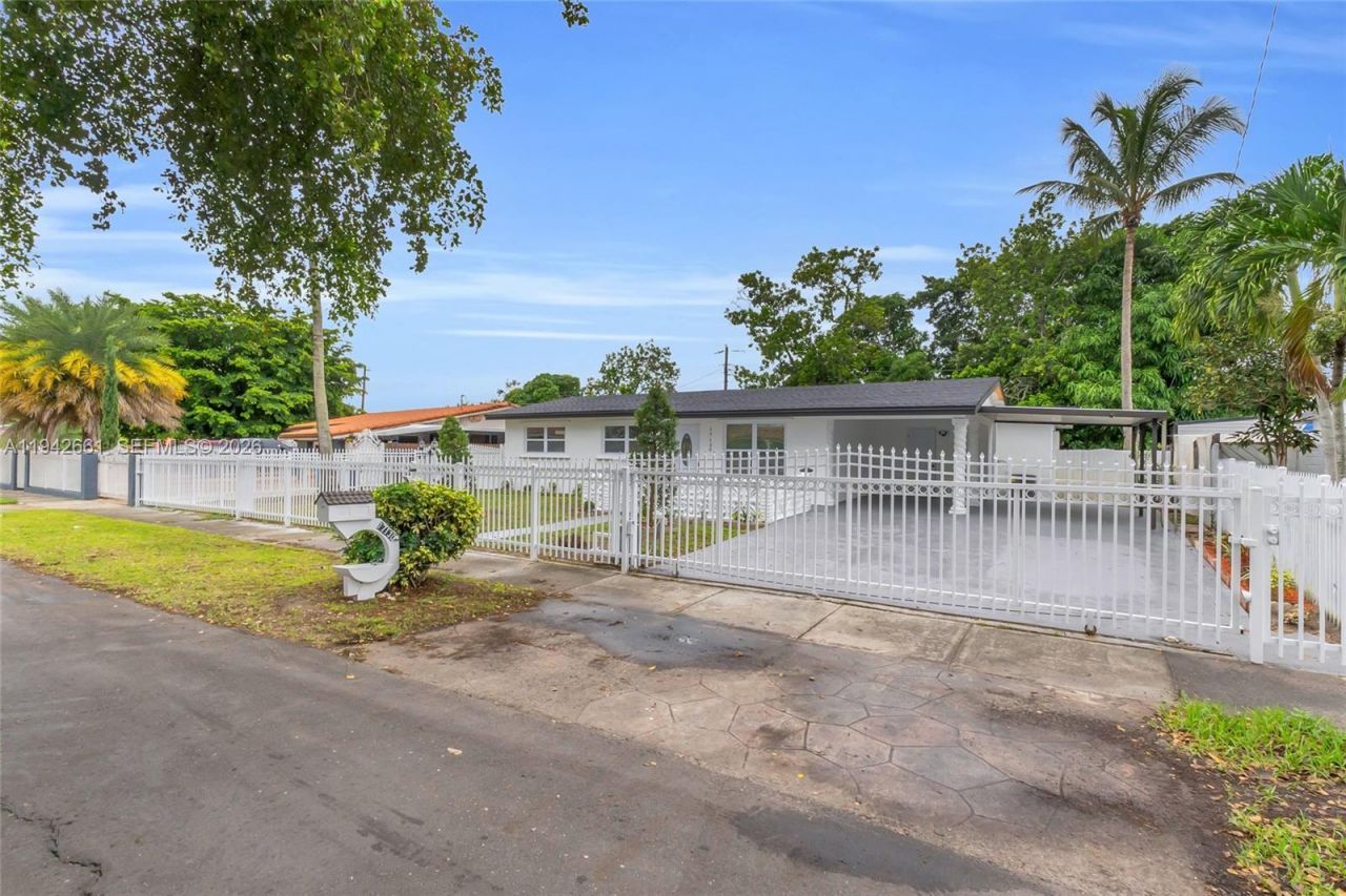 17130 NW 51st Pl, Miami Gardens, FL 33055 Photo