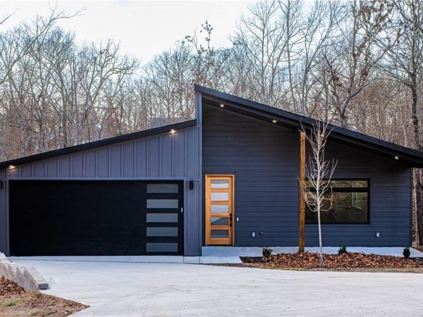 8 Wigtown Lane, Bella Vista, AR 72715