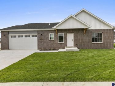 5838 S 94th Street, Lincoln, NE 68526