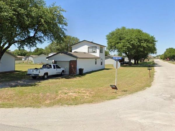 1833 Pelican Drive N, Pelican Bay, TX 76020