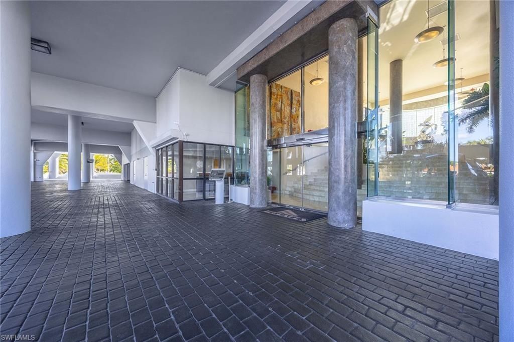 4751 Gulf Shore Blvd N, Unit 904, Naples, FL 34103 Photo