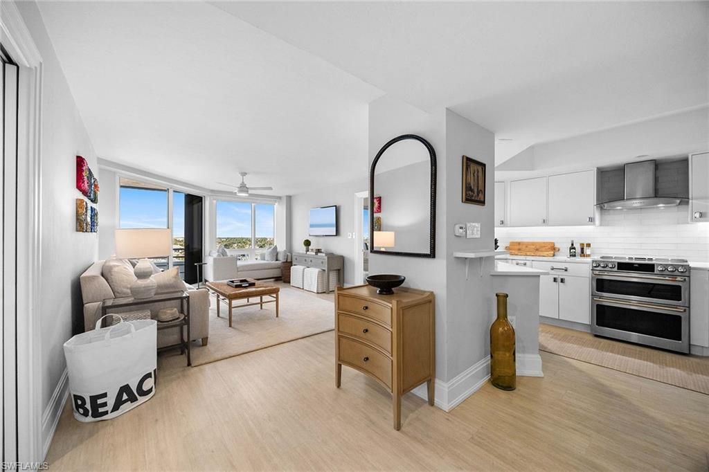 4751 Gulf Shore Blvd N, Unit 904, Naples, FL 34103 Photo