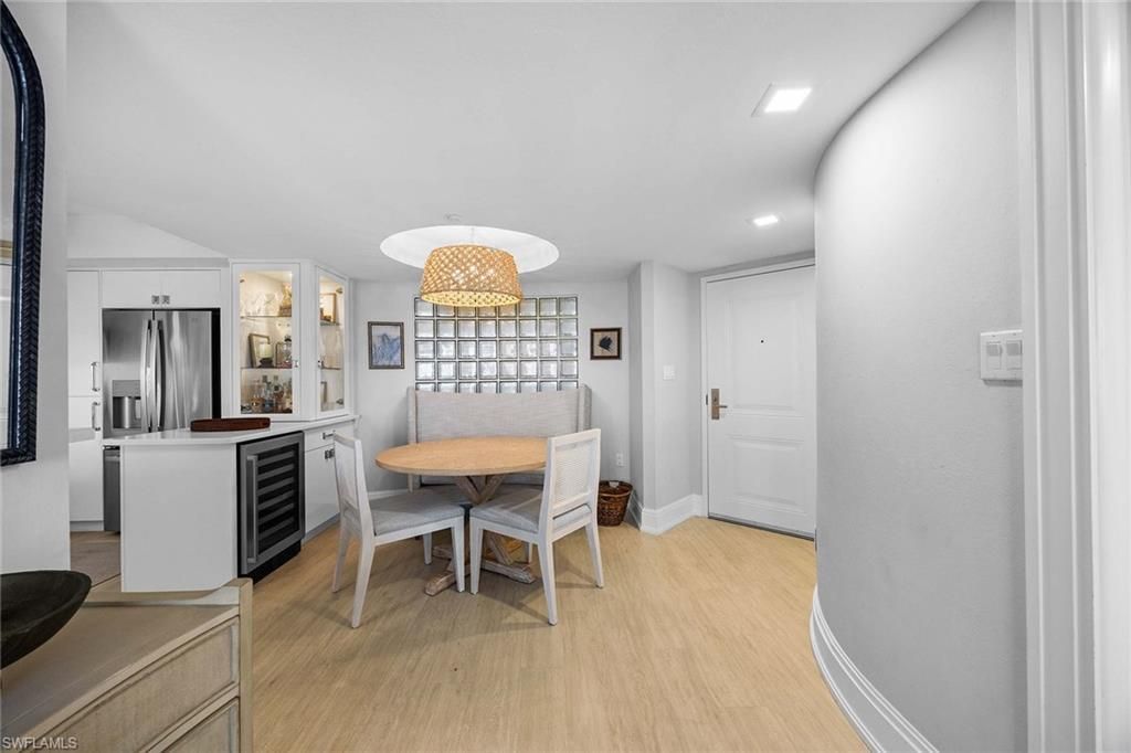 4751 Gulf Shore Blvd N, Unit 904, Naples, FL 34103 Photo