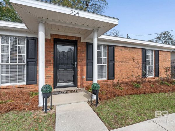 214 W Sycamore Avenue, Foley, AL 36535