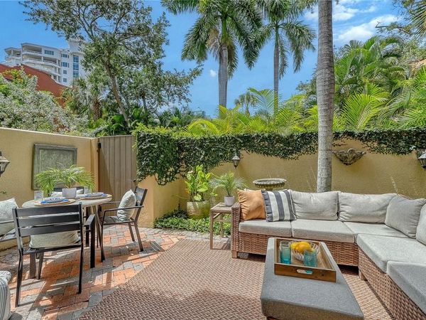 1513 OAK STREET, Unit 18, SARASOTA, FL 34236