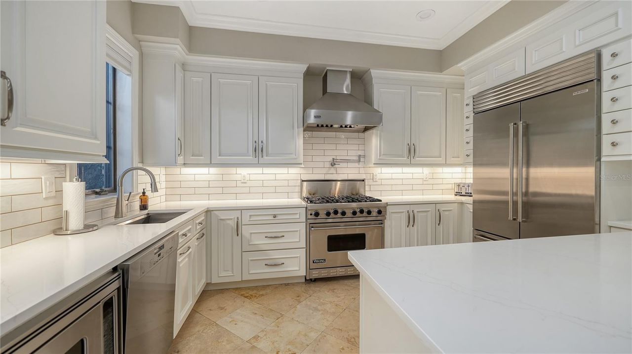 1513 Oak Street, Unit 18, Sarasota, FL 34236 Photo