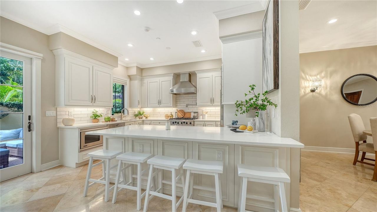 1513 Oak Street, Unit 18, Sarasota, FL 34236 Photo