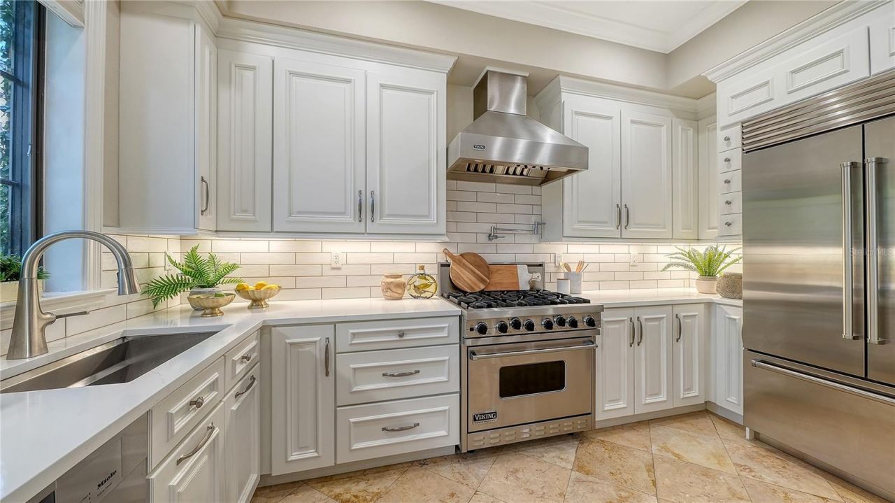 1513 Oak Street, Unit 18, Sarasota, FL 34236 Photo