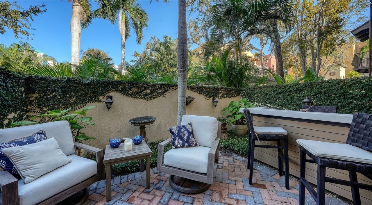 1513 Oak Street, Unit 18, Sarasota, FL 34236 Photo