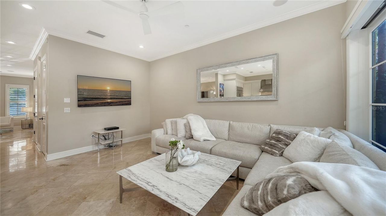 1513 Oak Street, Unit 18, Sarasota, FL 34236 Photo