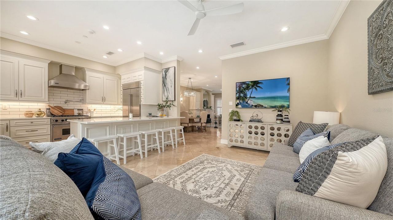 1513 Oak Street, Unit 18, Sarasota, FL 34236 Photo