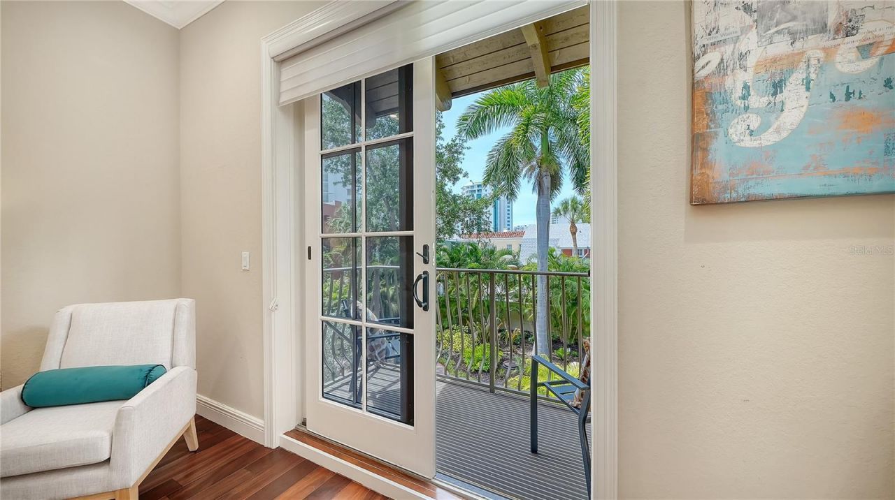 1513 Oak Street, Unit 18, Sarasota, FL 34236 Photo