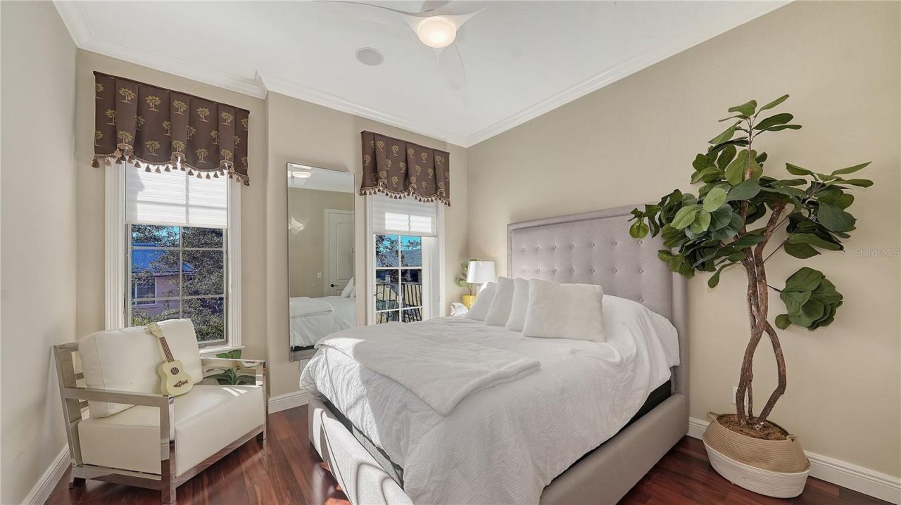 1513 Oak Street, Unit 18, Sarasota, FL 34236 Photo