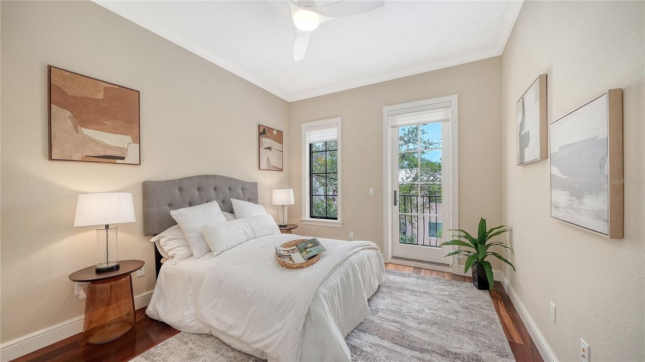 1513 Oak Street, Unit 18, Sarasota, FL 34236 Photo