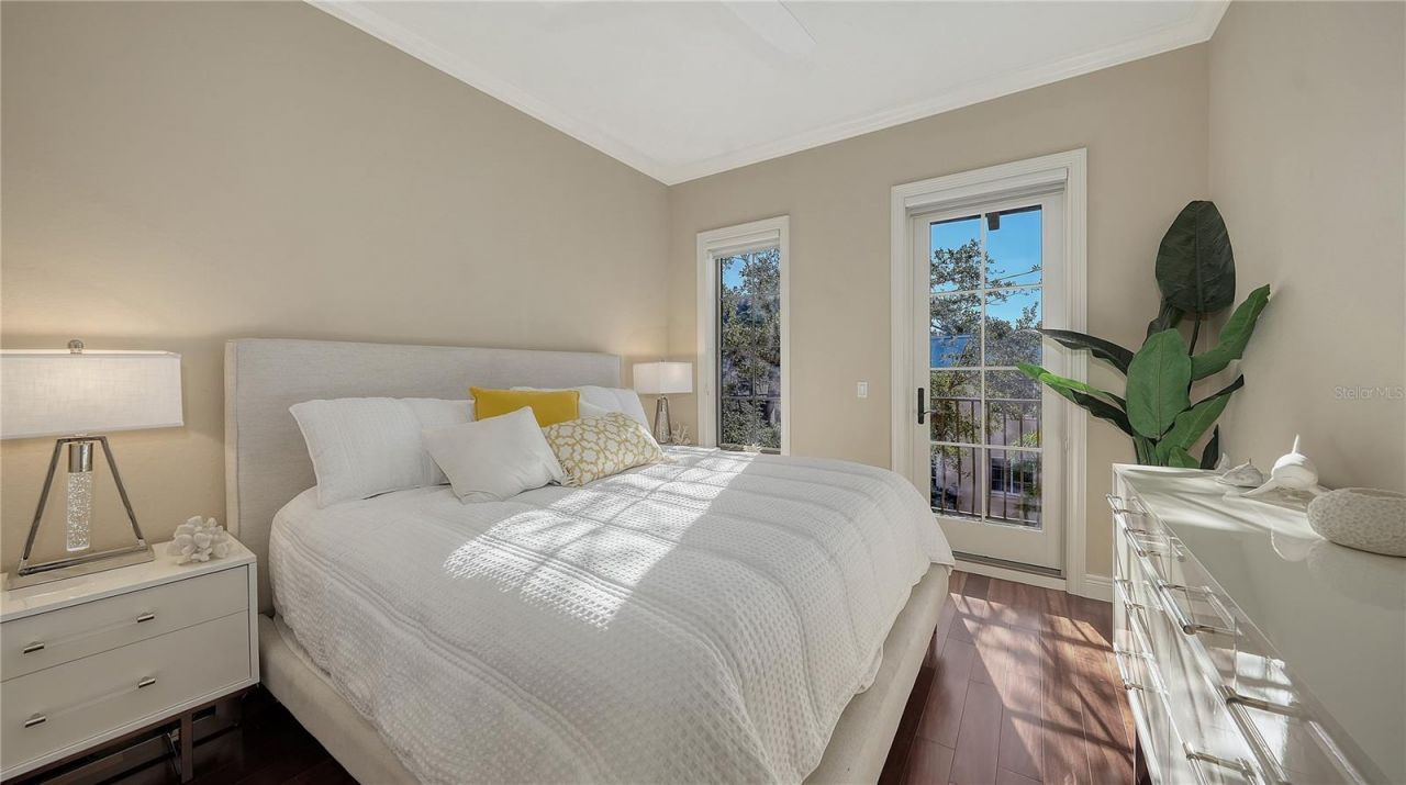 1513 Oak Street, Unit 18, Sarasota, FL 34236 Photo