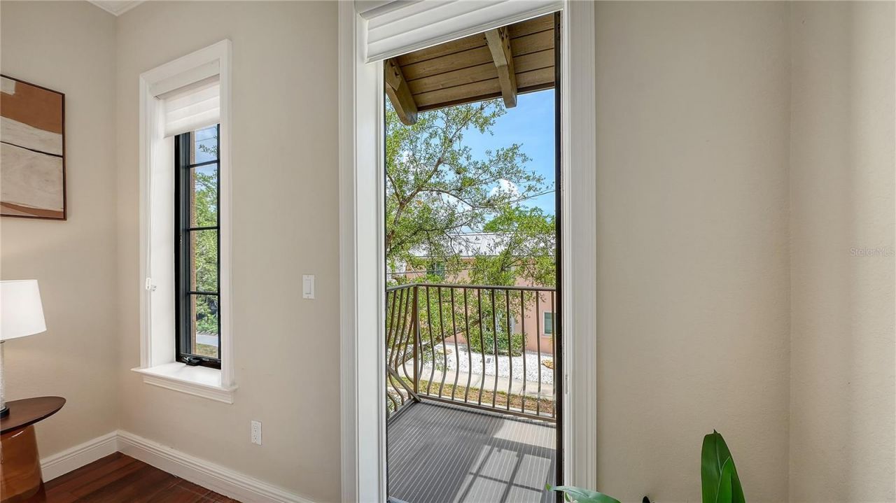 1513 Oak Street, Unit 18, Sarasota, FL 34236 Photo