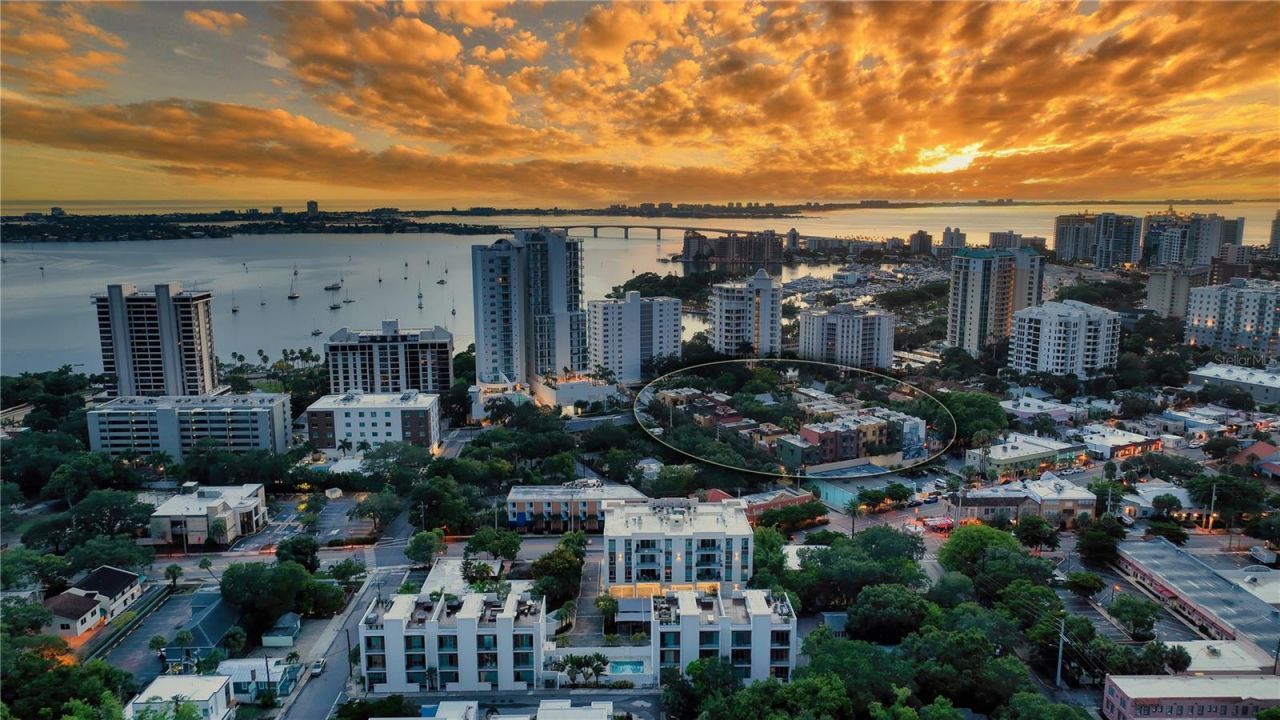 1513 Oak Street, Unit 18, Sarasota, FL 34236 Photo