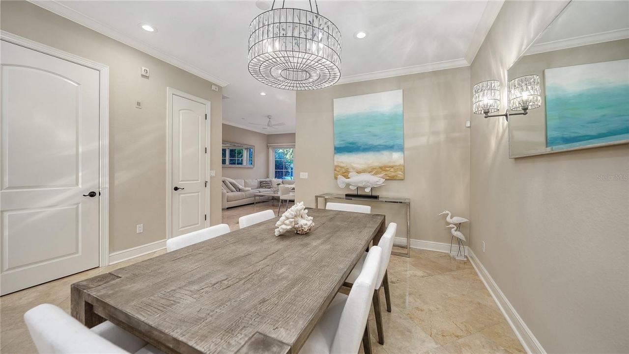 1513 Oak Street, Unit 18, Sarasota, FL 34236 Photo