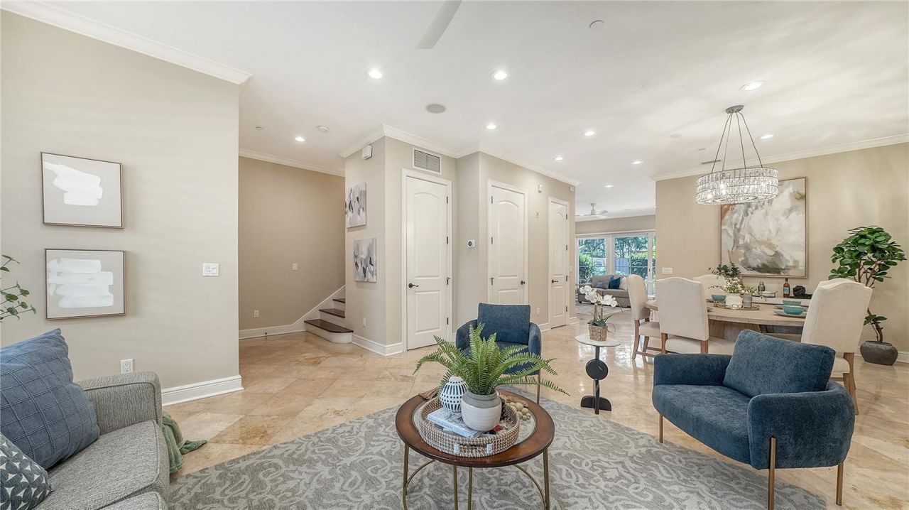 1513 Oak Street, Unit 18, Sarasota, FL 34236 Photo