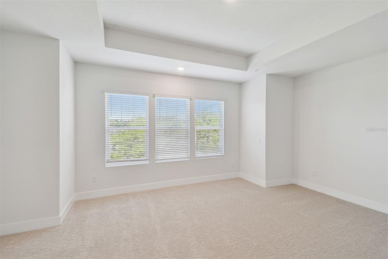 498 31st Way N, Saint Petersburg, FL 33713 Photo